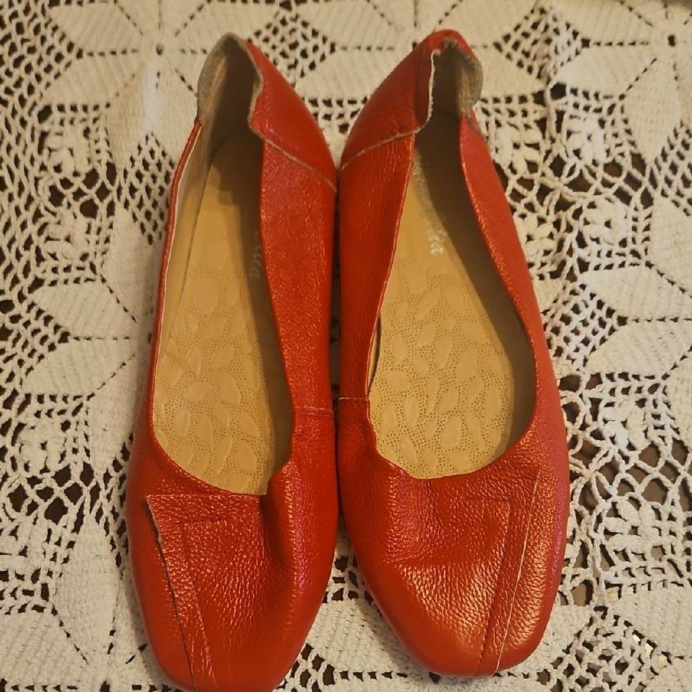 Red Leather Ballet Flats with Rounded Toe